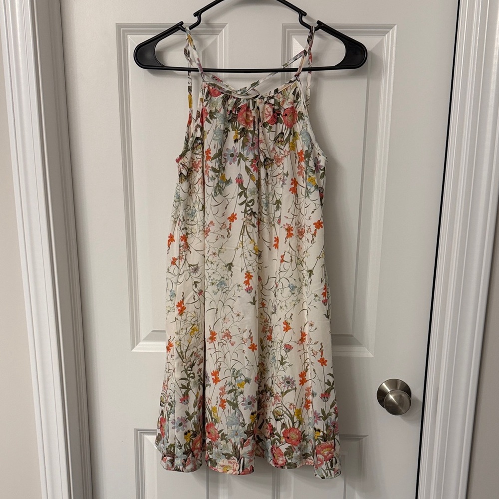 Lots of Love  - Sleeveless Floral Shift Dress